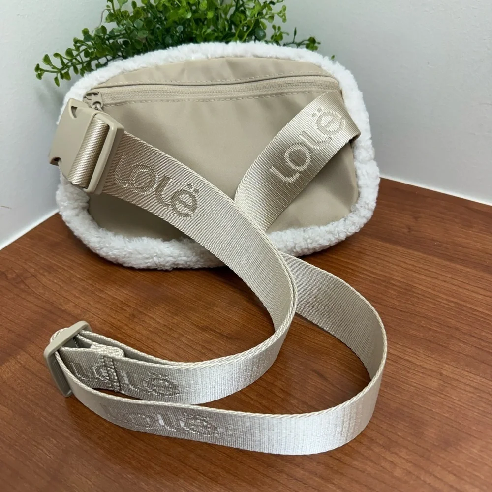 LOLE FLEECE CROSSBODY BELT BAG color Ivory NWOT GREAT GIFT IDEA